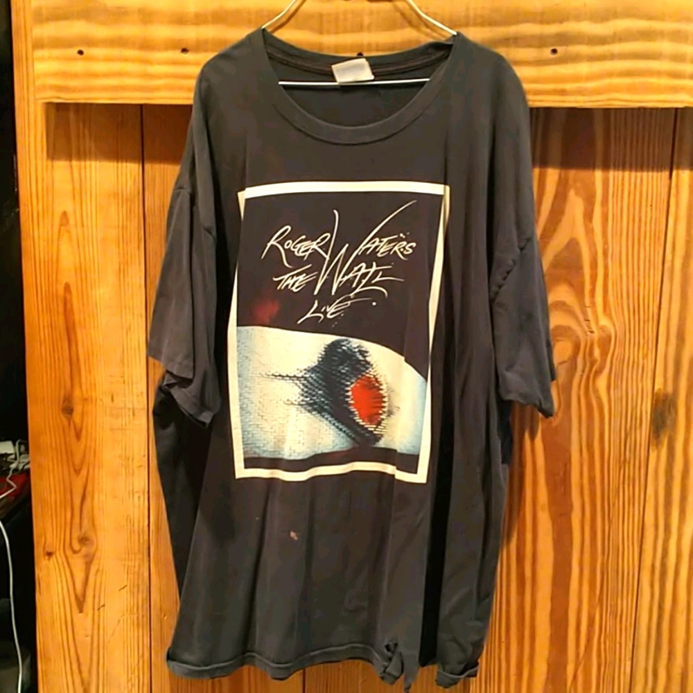Roger waters tshirt